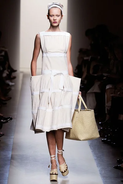 Look 1